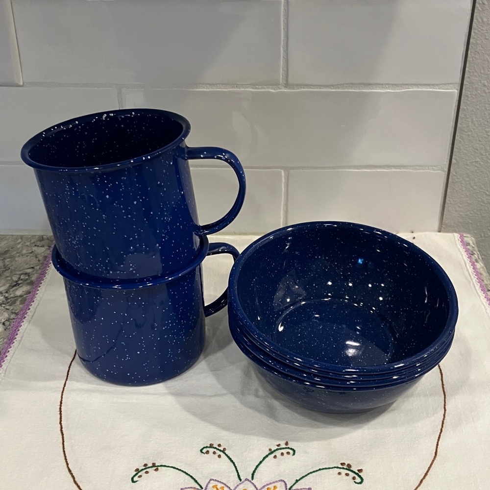 Enamelware 4 Bowls and 2 Mugs Blue Speckled 6.25x2.25” Camping Stew & Coffee Set